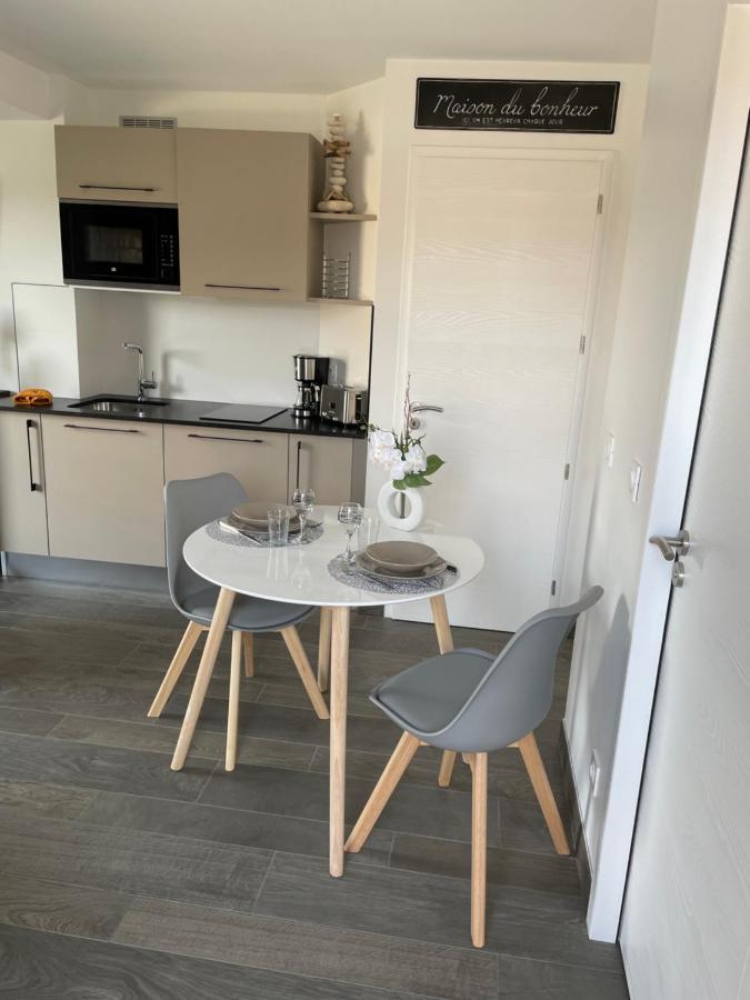 Ferienwohnung Au Charme Des Marees Lion-sur-Mer Exterior foto